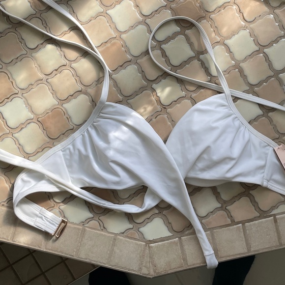 NWT Victoria Secret White Wrap Bikini Top - 34b - Picture 6 of 8